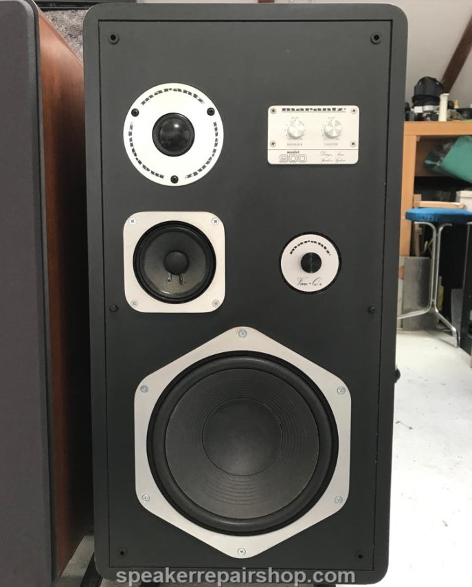 Marantz Designmodell 900, Tieft&ouml;ner mit neuer Schaumstoffsicke ausgestattet