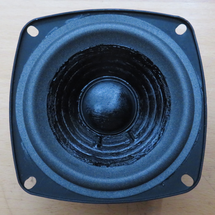 B&O Beovox C40 Woofer mit neuer Staubschutzkappe und Schaumstoffsicke und mit einer Beschichtung versehen