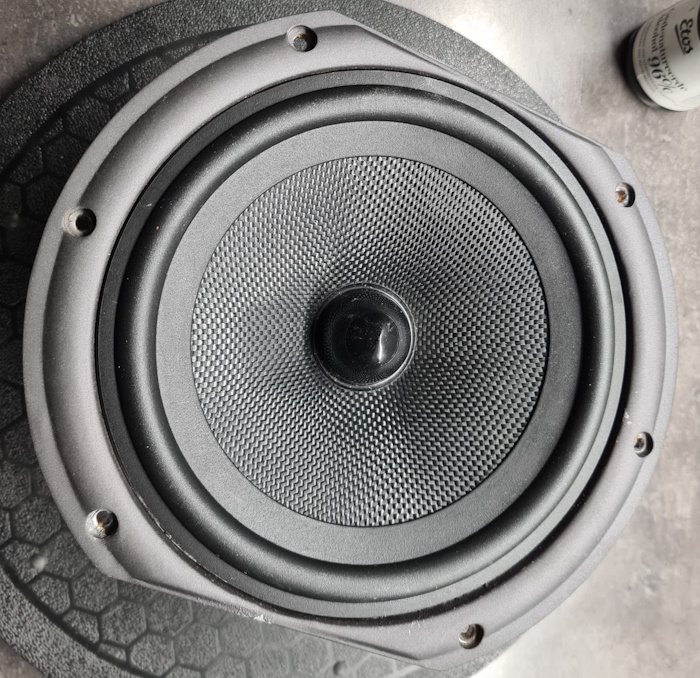 Wharfedale Diamond 9.4 Tieft&ouml;ner (Modell 17158) nach Austausch der Gummisicke