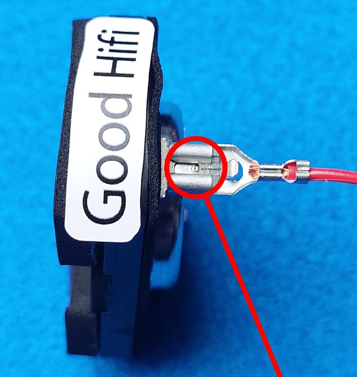 'secured' plug on speaker tweeter
