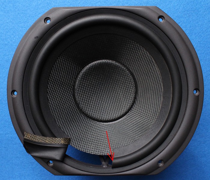 Wharfedale Diamond 9.6 surround repair: If you first cut the bulge of the rubber surround (see red arrow) it will be even easier to loosen.