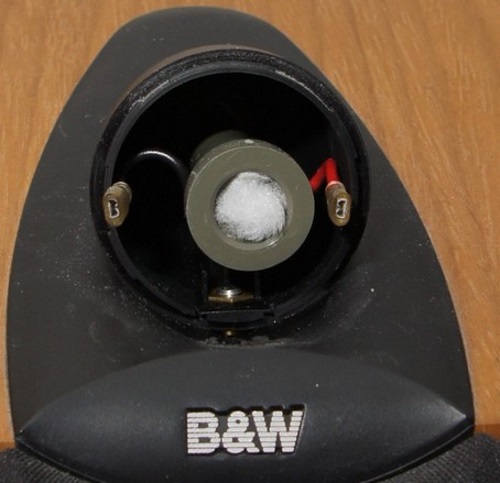 B&W ZC12092 tweeter replacement: the inside of the tweeter housing