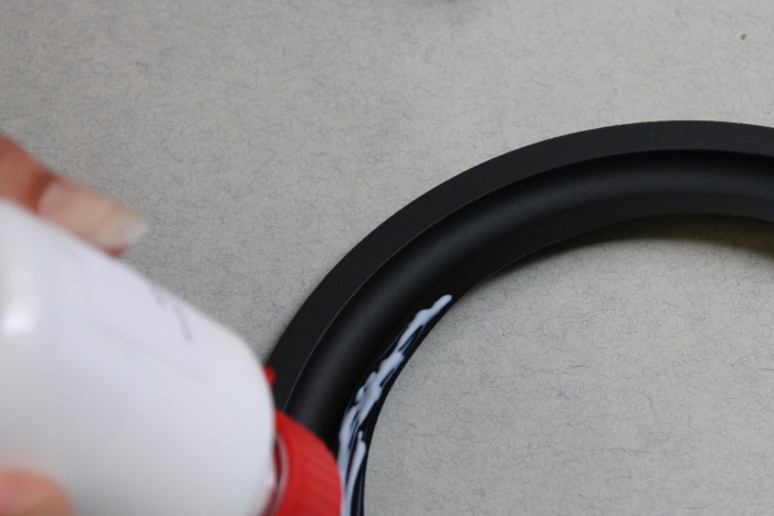 B&W ZZ11436 repair: apply glue to the inner lip of the replacement surround