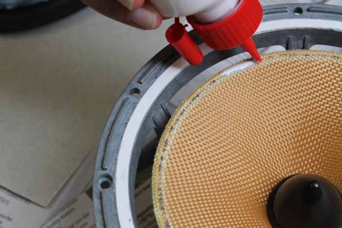 B&W ZZ11436 repair: apply glue to the outer rim of the speaker cone