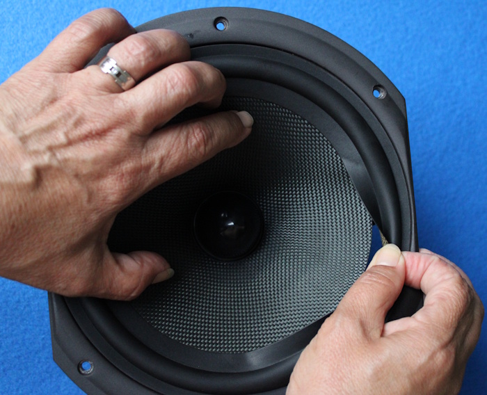 Wharfedale Diamond 9.6: vervangen van kapotte rubber rand (surround)
