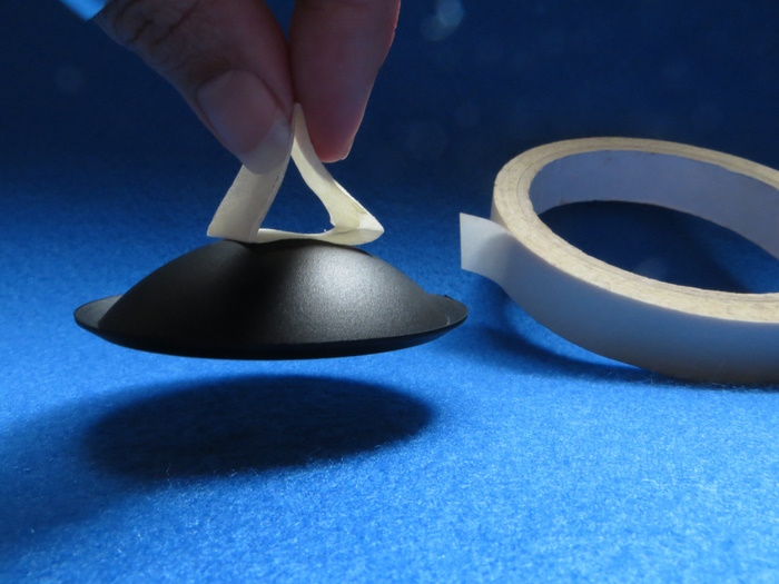 Woofer re-foamen met afstandhouders (shims): lijm een nieuwe stofkap op de woofer